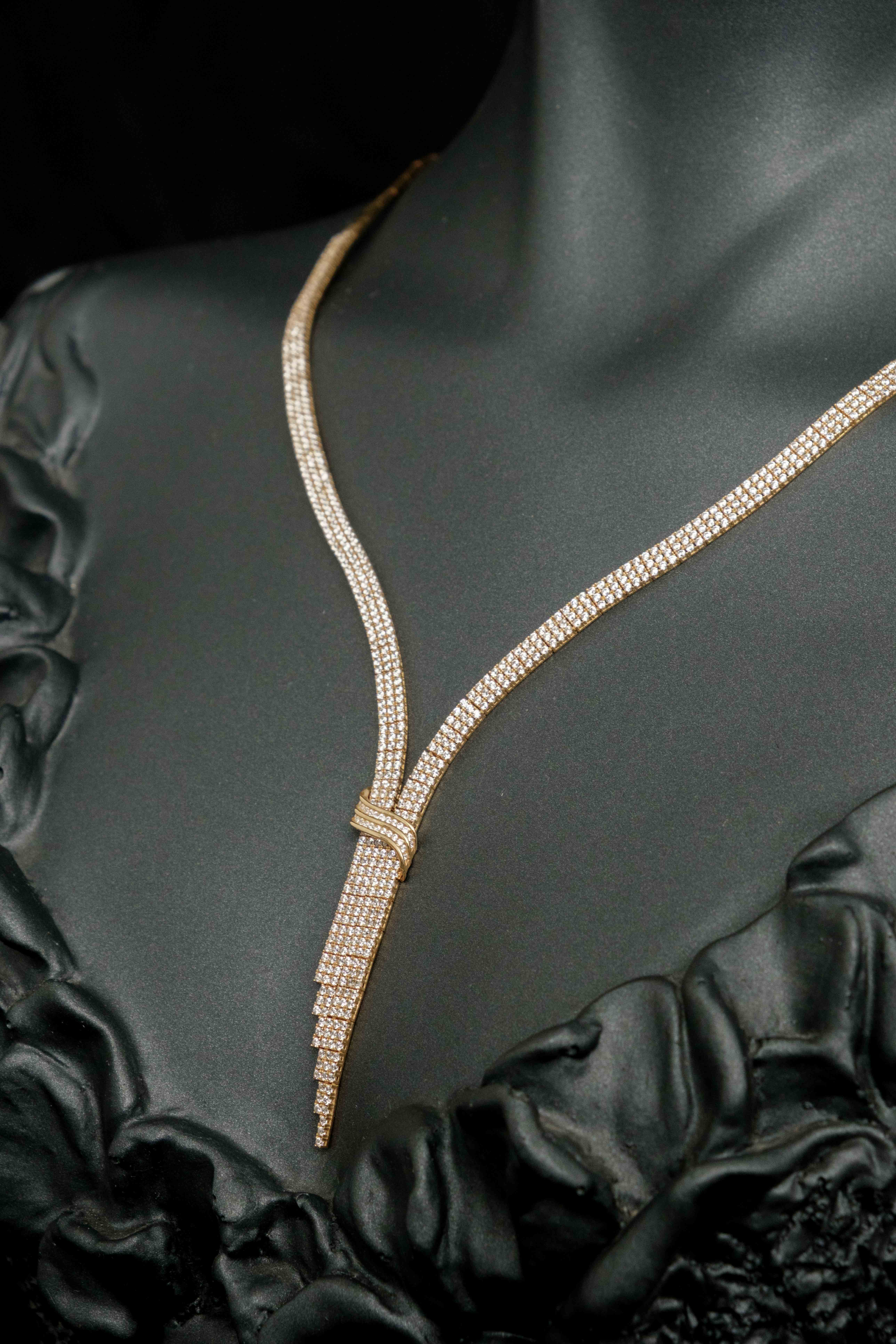 Fiyonklu Su Yolu Gerdanlık