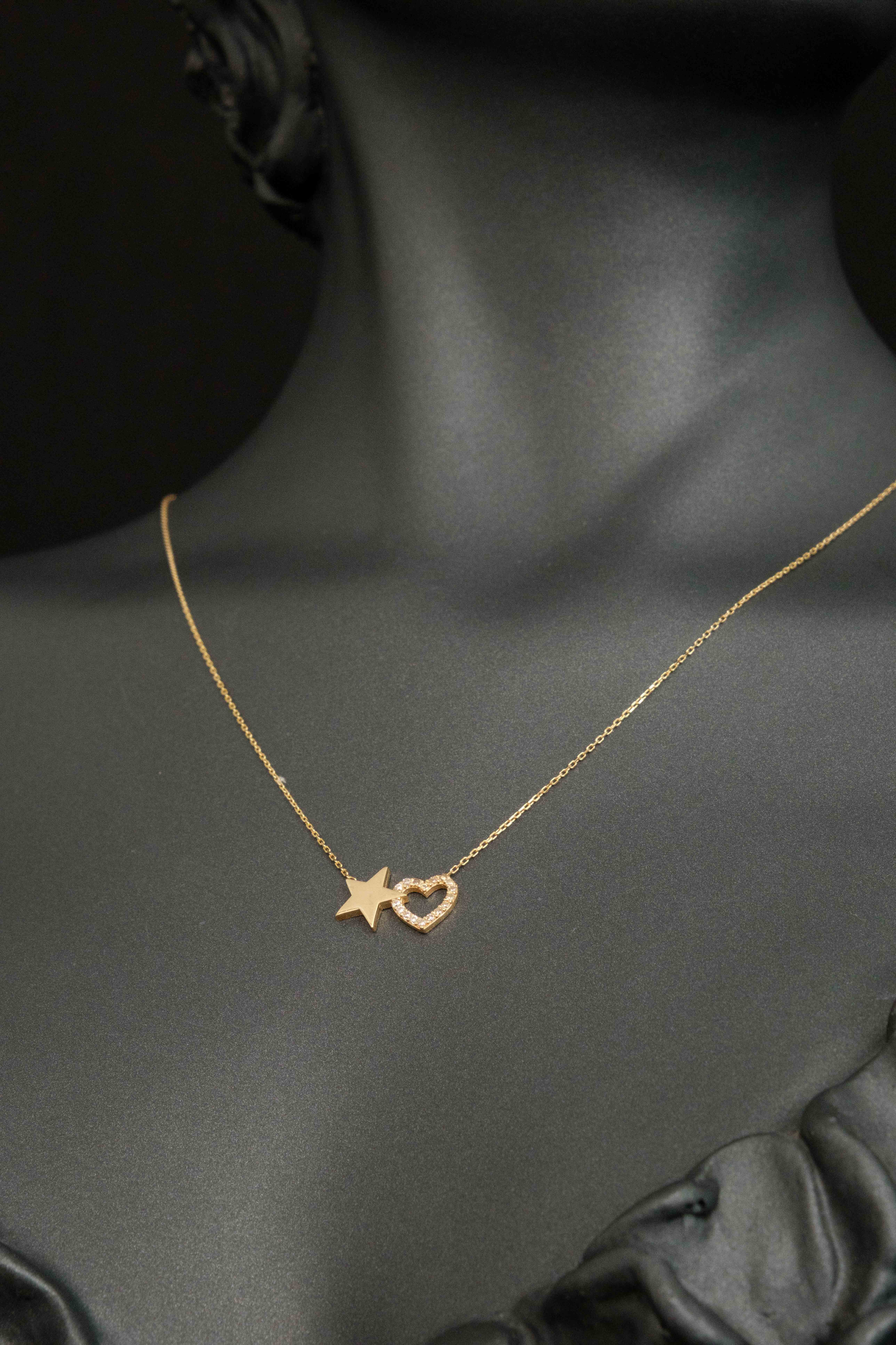 Yıldız Kalp Figürlü Kolye